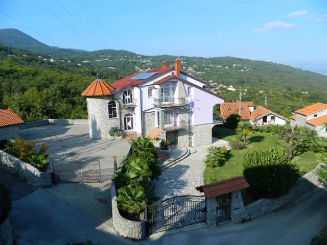 Villa Laurea Lovran Exteriör bild